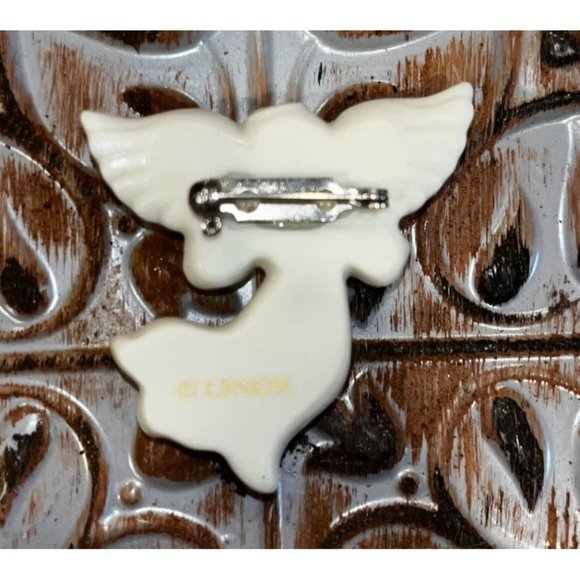 Lenox Christmas Angel holding Gold Heart Pin/Broach NIB - Picture 2 of 3